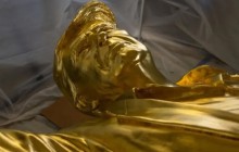 30 万美元造特朗普镀金雕像，一场 Meme 币的疯狂营销