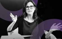 凯西·伍德的方舟投资在比特币崩盘中抛售了Coinbase的股票