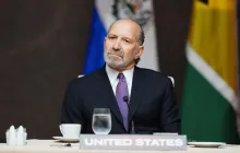 一笔未公开贷款，撕开美商务部长与 Tether 的利益纽带