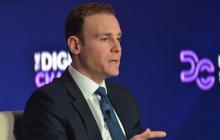 美国商品期货交易委员会将纽约加入起诉的州名单，以阻止对预测市场的抵制。