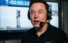 SpaceX 持续亏损，估值却达 1.8 万亿美元：马斯克如何把「信仰」卖出天价？