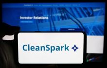 比特币矿工CleanSpark以64000美元的价格增持454个比特币，而其他人则在熊市中抛售。
